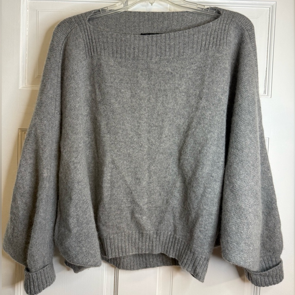 Lafayette 148 New York 100% Cashmere Sweater